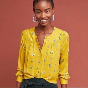 Anthropolgie 52 Conversations Bow Print Yellow Top